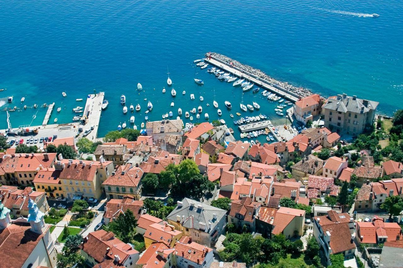 Apartments Anita Near Opatija With Private Parking Matulji Dış mekan fotoğraf